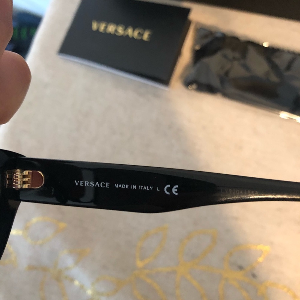 Versace glasses - Picture 4 of 5